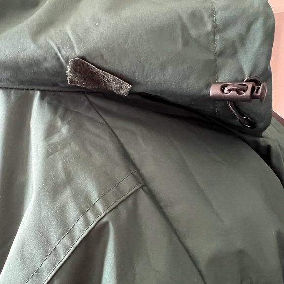 Spring jacket raincoat with roll up hood. Zipper, pockets. Size XL. EUC - Picture 11 of 11